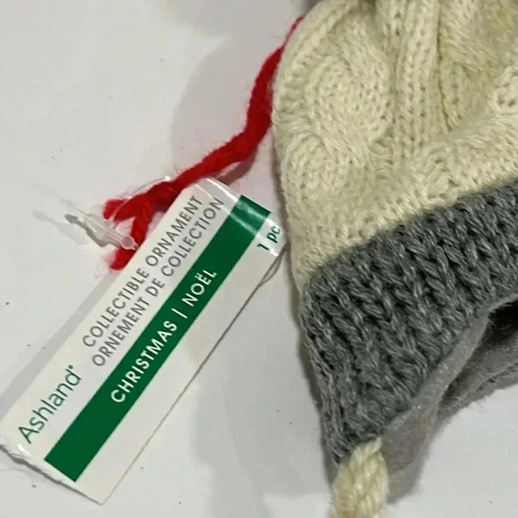 Ashland Ornaments - Picture 2 of 6